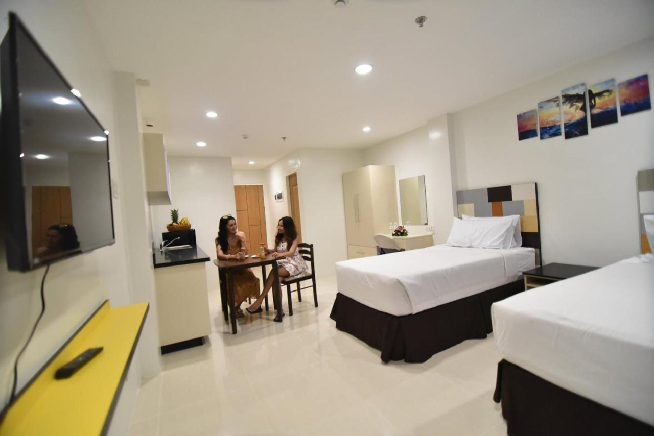Holiday Oceanview Residences And Resort Самал Экстерьер фото
